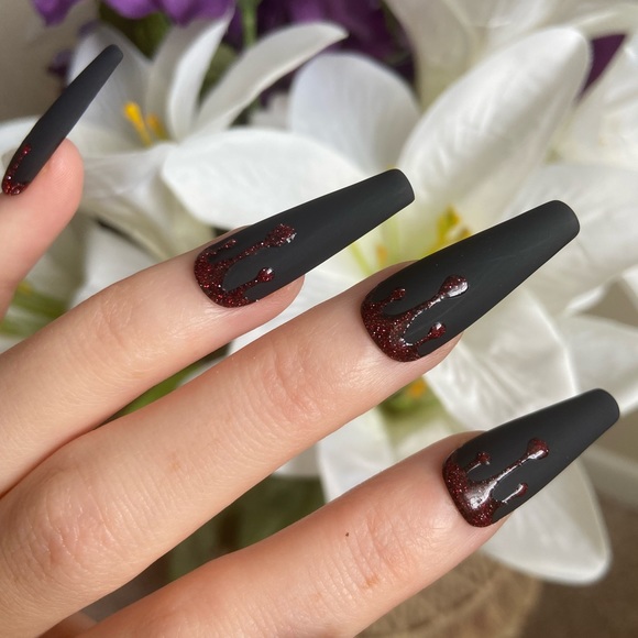 Reflective Glitter Blood Drip Press-On Nails - Picture 5 of 8